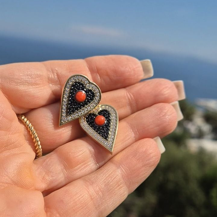 Orecchini in Argento 925 dorato a Cuore con Quarzi e spola in Corallo rosso