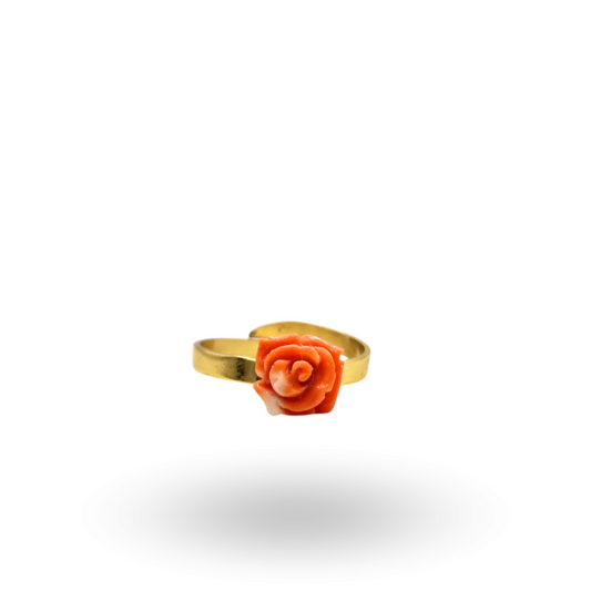 Anello in Argento 925 dorato con rosellina di Corallo Cerasuolo Naturale inciso a mano