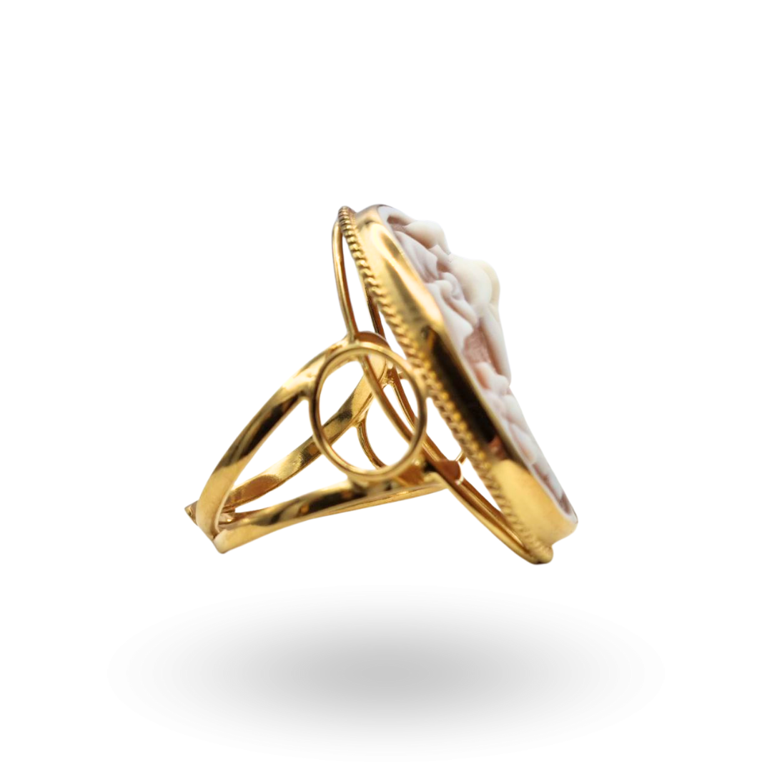 Anello in Argento 925 dorato con Cammeo su Sardonica inciso a mano, tema campanule, montatura ovale vintage con trama a corda