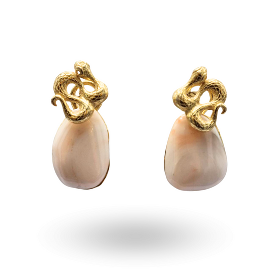 Orecchini in Argento 925 dorato con serpente e sasso di Corallo rosa naturale