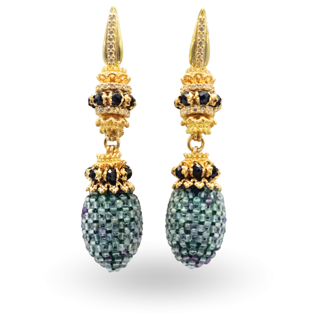 Orecchini linea Barocca in Argento 925 dorato con coroncine in Perle e gocce di Fluorite verde con lavorazione Tessito