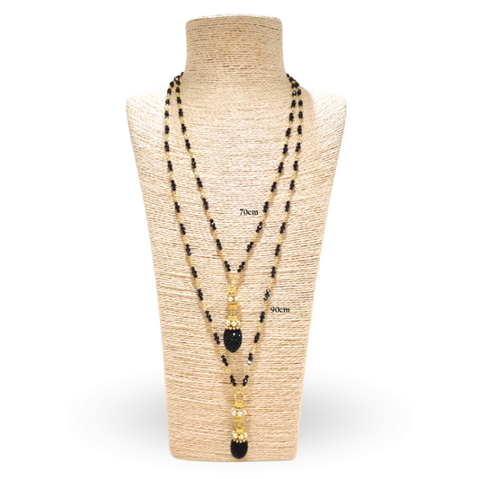 Collana linea Barocca in Argento 925 dorato con catena ammagliata di 90cm in Spinelli neri, coroncine in Perle e pendente con goccia di Spinelli neri lavorazione Tessito