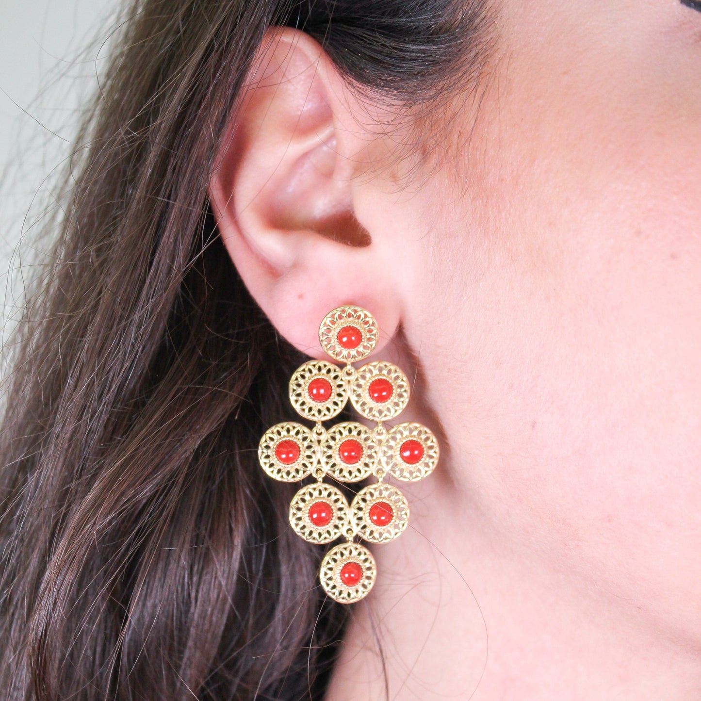 Orecchini in Argento 925 dorato a rombo effetto filigrana con spole in Corallo rosso Mediterraneo