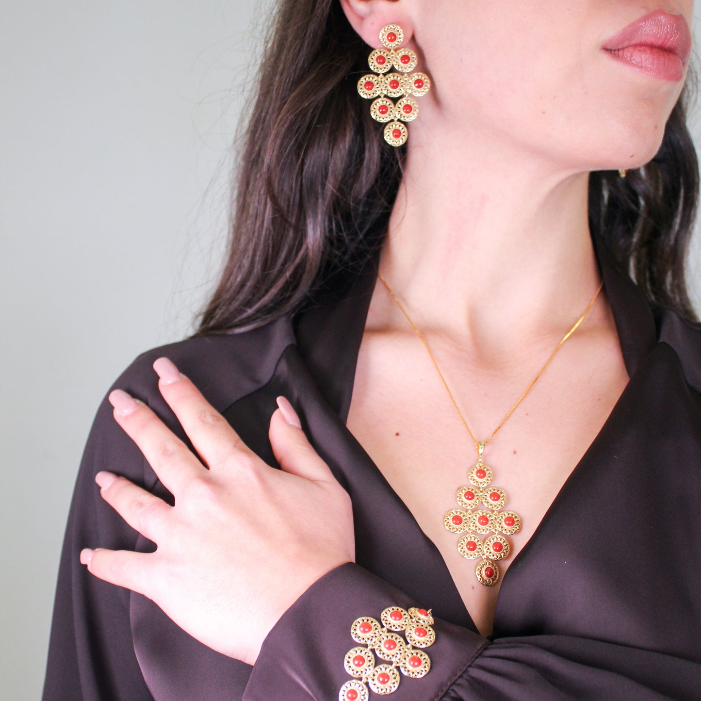 Orecchini in Argento 925 dorato a rombo effetto filigrana con spole in Corallo rosso Mediterraneo