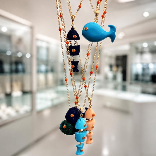 Collana Jolly in Argento 925 dorato con pallini in Corallo rosso Mediterraneo da abbinare ai tuoi ciondoli preferiti! Lunghezza 70cm regolabile. NB: CIONDOLI NON INCLUSI!